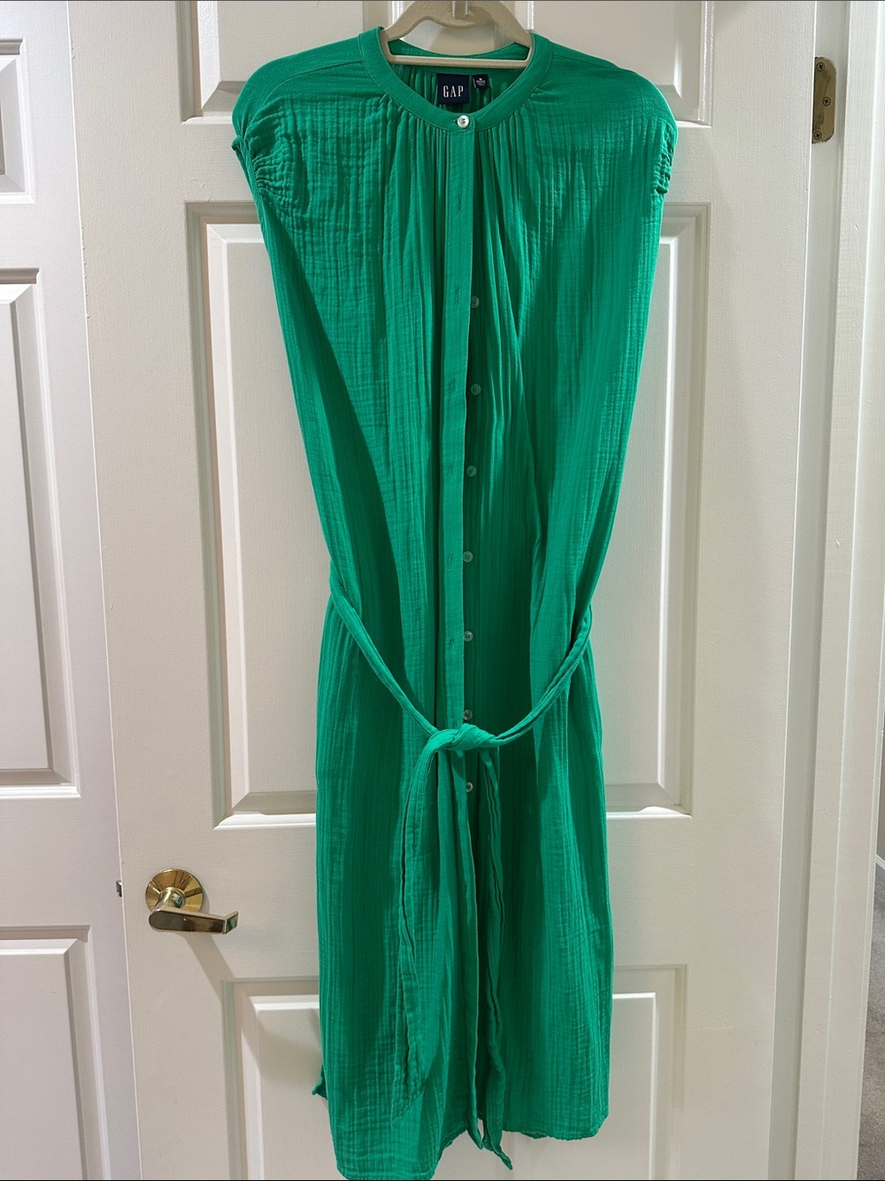GAP Kelly Green Button-Front Petite Top
